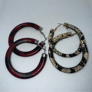 Chic Red and Black Hoop Earrings with Sleek Metallic Finish